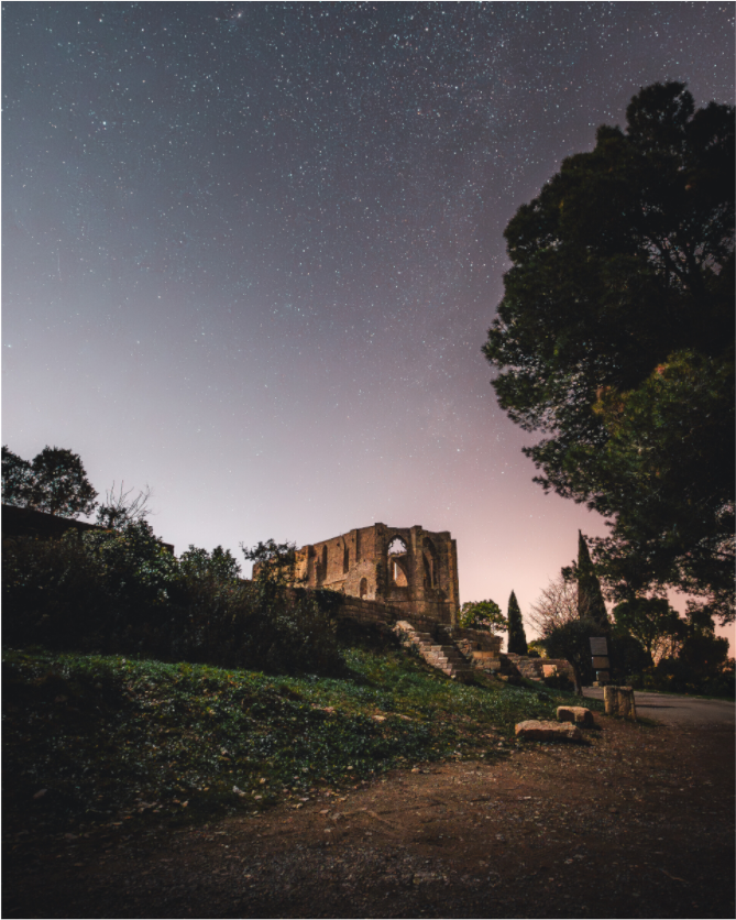 Ruines sous les étoiles